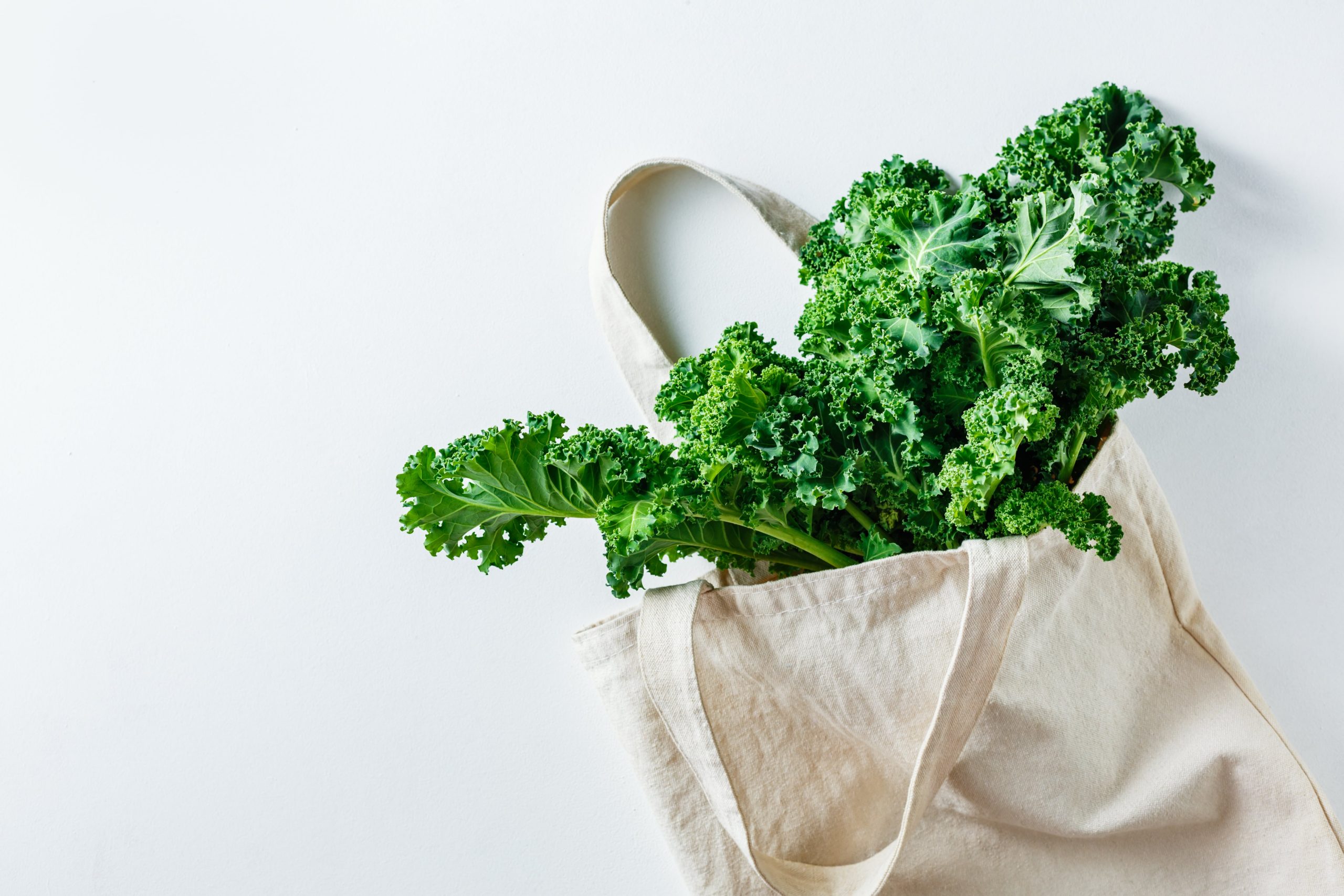 The Dark Side Of Kale {Why You Shouldn't Eat It Raw} 1